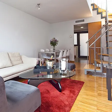 Rentals - Penthouse With Terrace * Barcelona